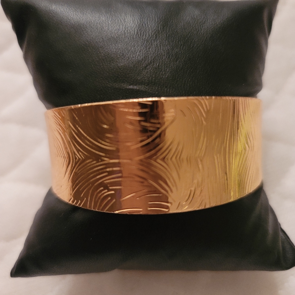 Gold Fashion Bracelet